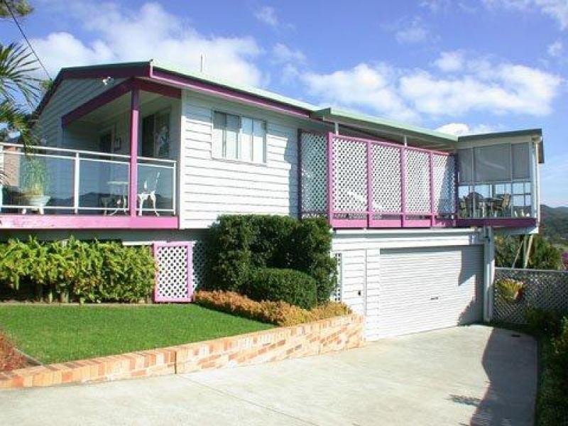 44 Forresters Beach rd, Forresters Beach NSW 2260