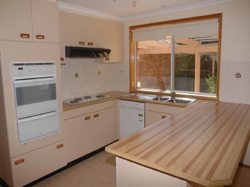 24 Waite St, Bateau Bay NSW 2261