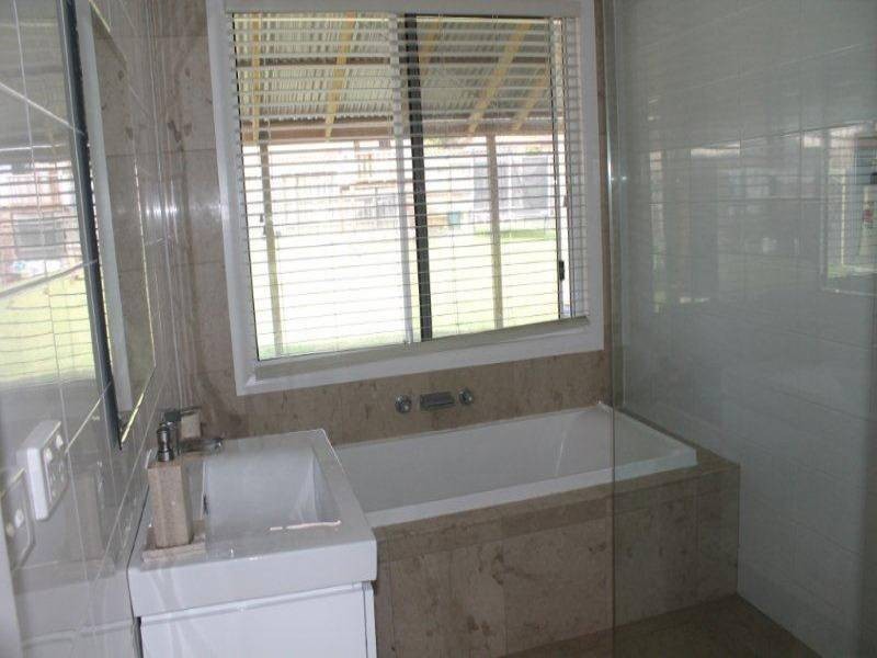 1008 The Entrance Rd, Forresters Beach NSW 2260