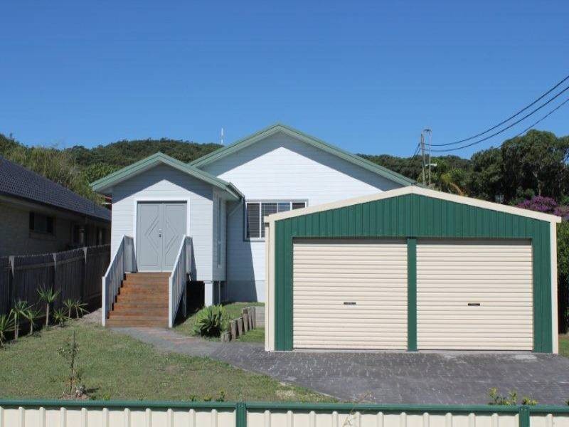 1008 The Entrance Rd, Forresters Beach NSW 2260