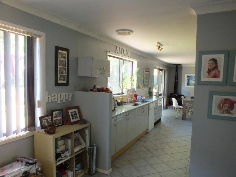1 Malkana Avenue, Forresters Beach NSW 2260