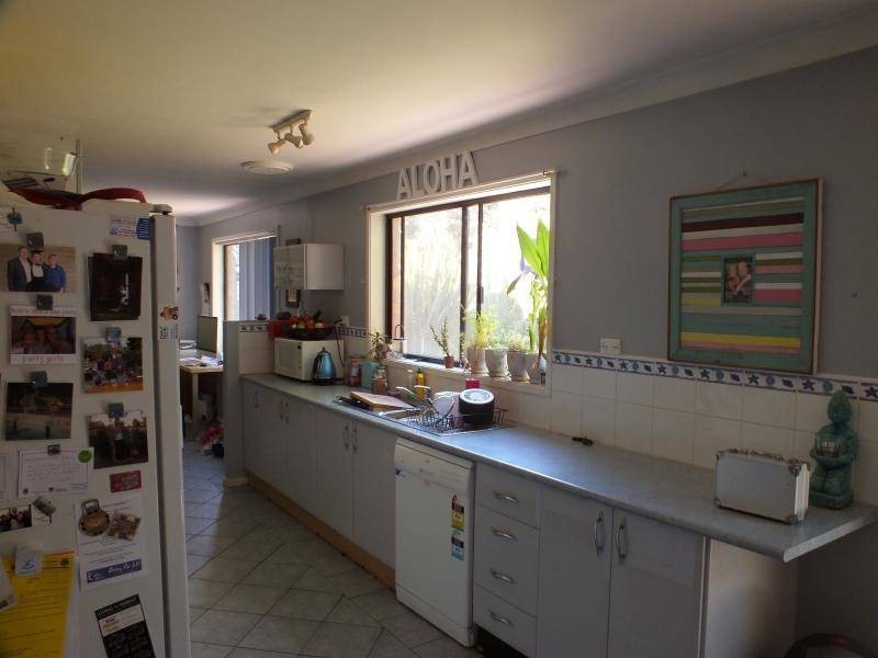 1 Malkana Avenue, Forresters Beach NSW 2260