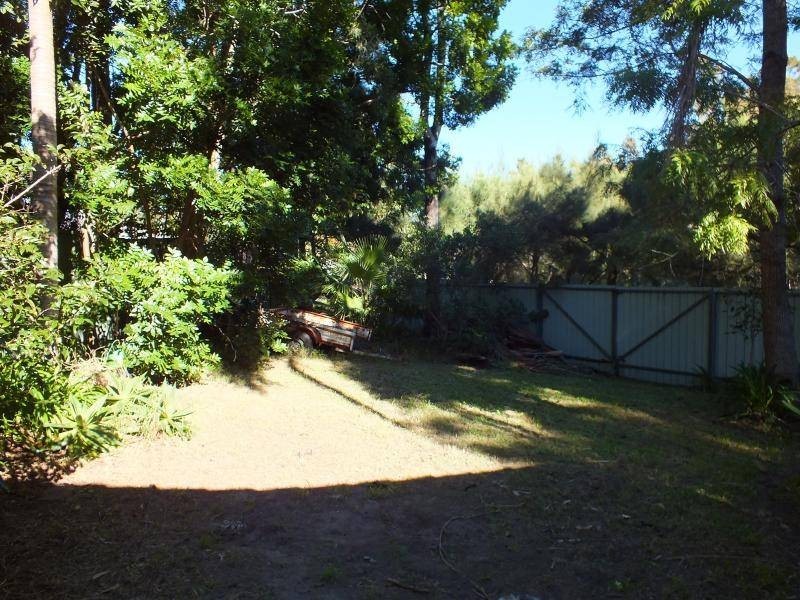 1 Malkana Avenue, Forresters Beach NSW 2260