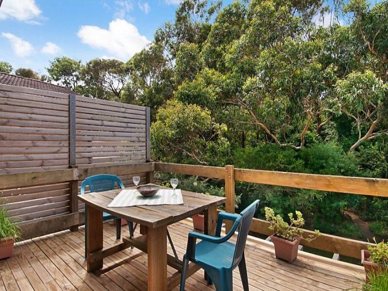 24 Blue Wave Crescent, Forresters Beach NSW 2260