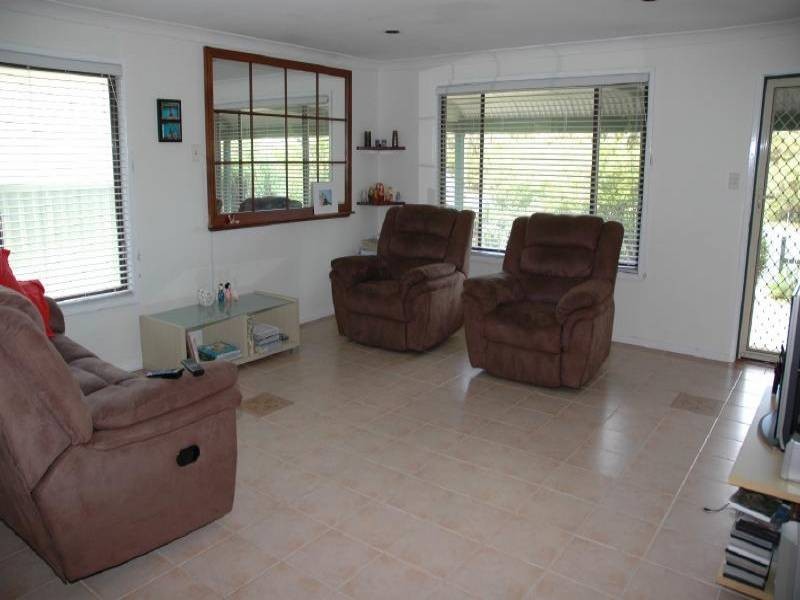949 The Entrance Road, Forresters Beach NSW 2260