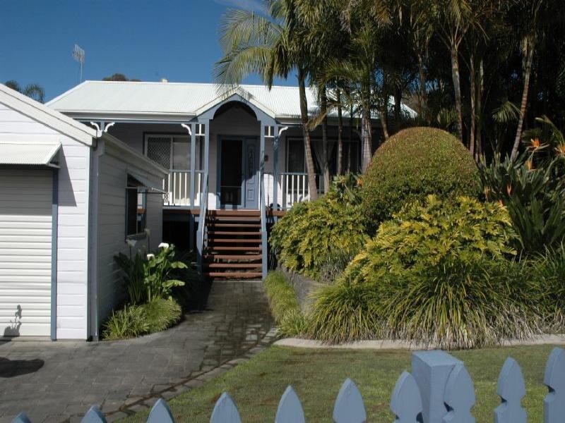 49 John Street, Forresters Beach NSW 2260