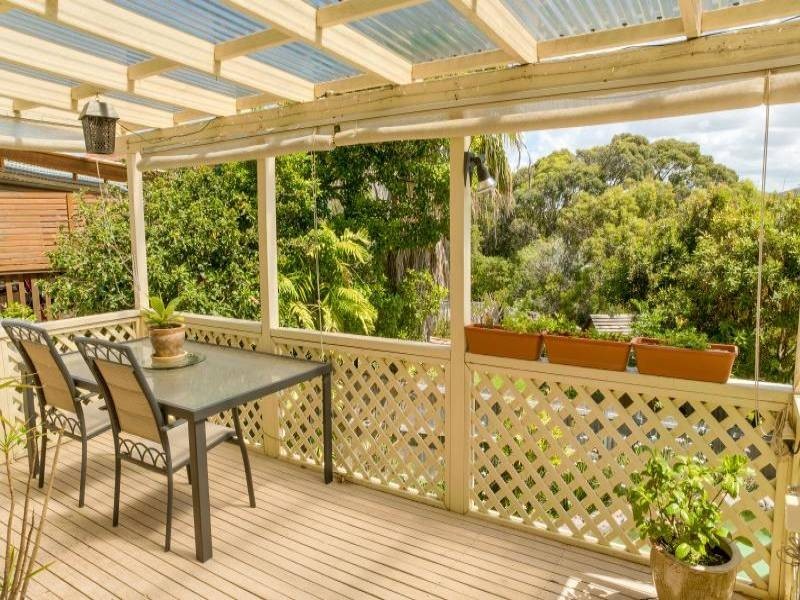 56 Forresters Beach Road, Forresters Beach NSW 2260