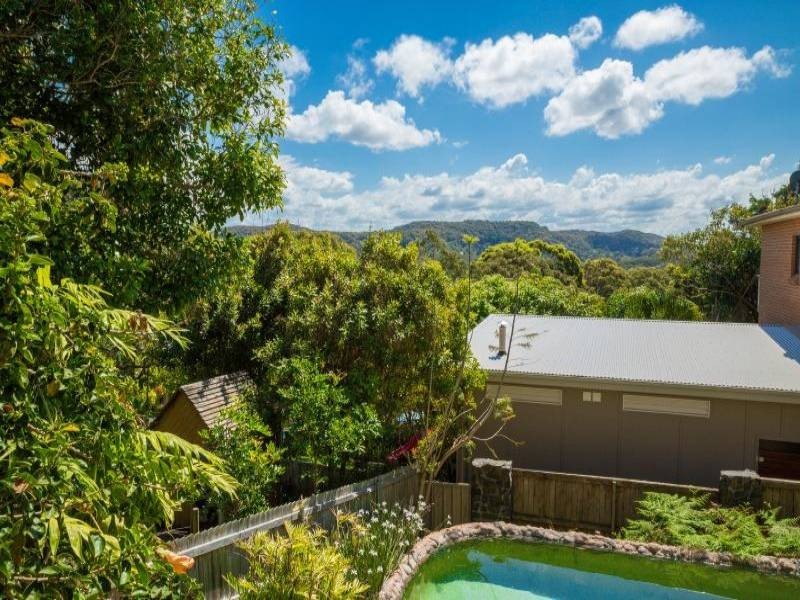 56 Forresters Beach Road, Forresters Beach NSW 2260