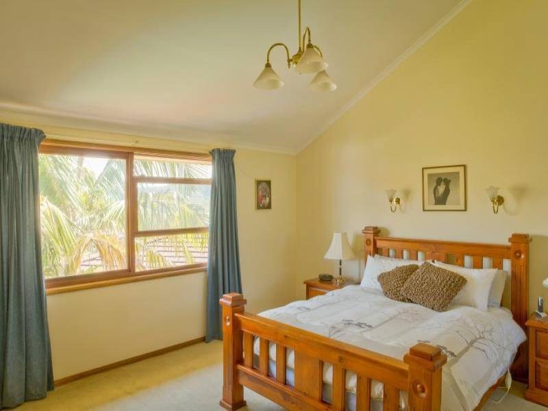 56 Forresters Beach Road, Forresters Beach NSW 2260