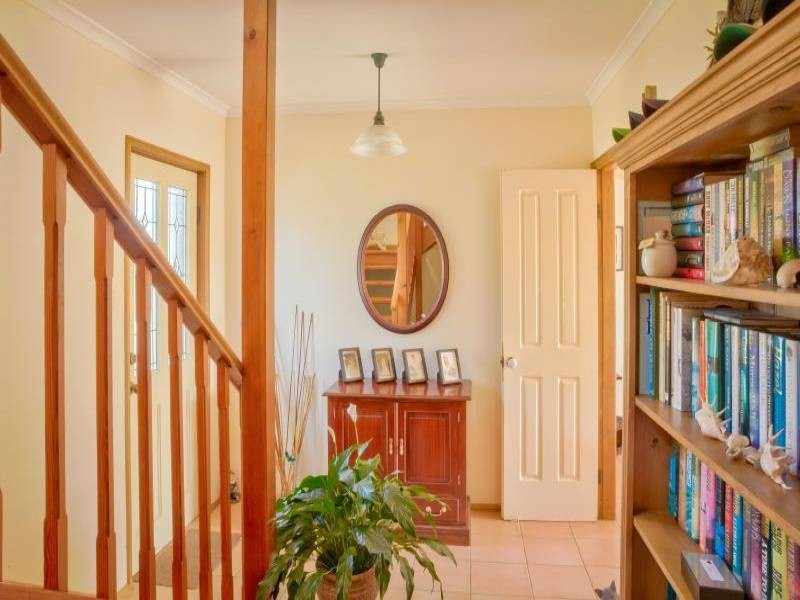 56 Forresters Beach Road, Forresters Beach NSW 2260