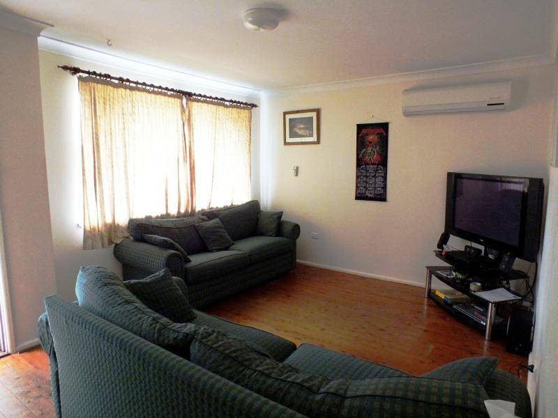 33 Lowanna Avenue, Forresters Beach NSW 2260