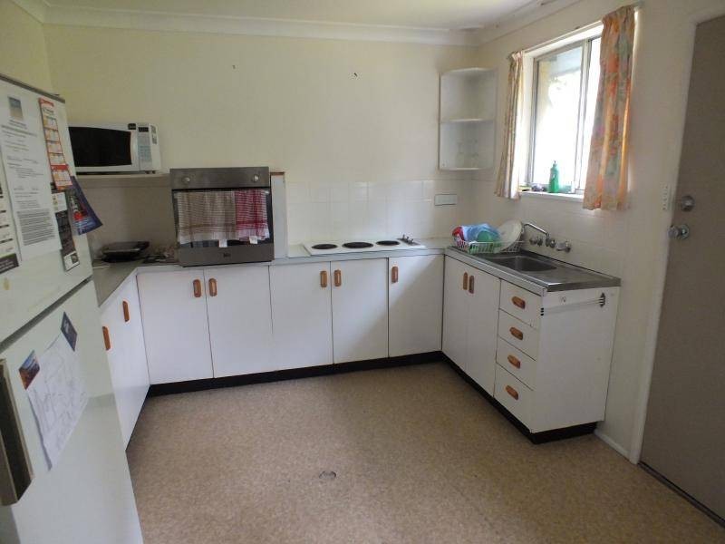 33 Lowanna Avenue, Forresters Beach NSW 2260