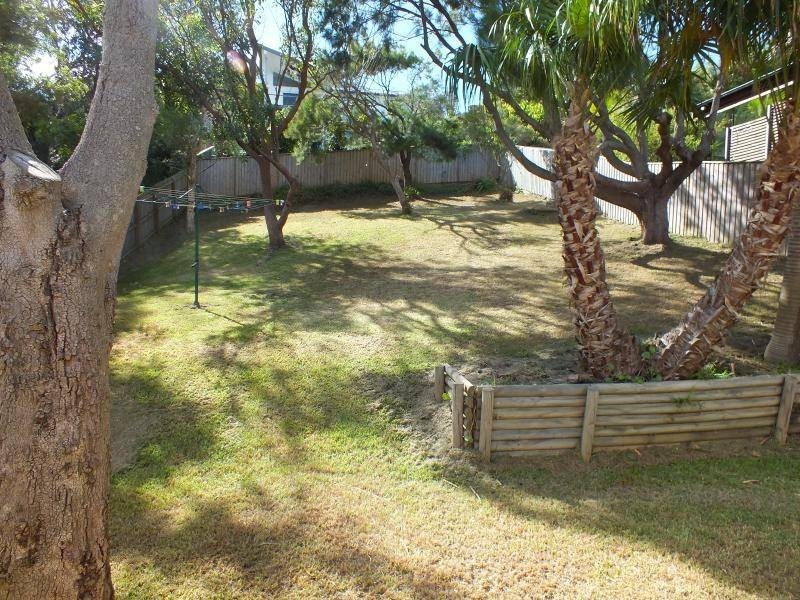 33 Lowanna Avenue, Forresters Beach NSW 2260