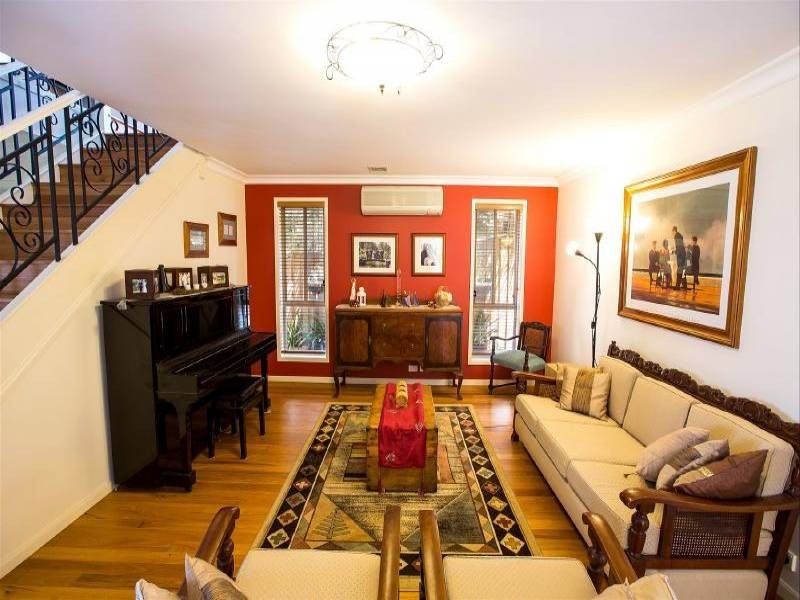 2 Boos Road, Forresters Beach NSW 2260