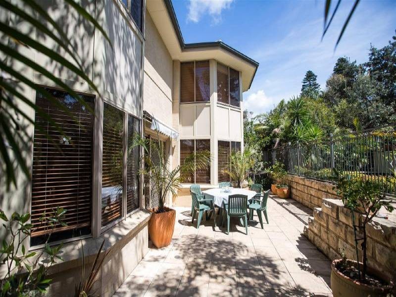 2 Boos Road, Forresters Beach NSW 2260