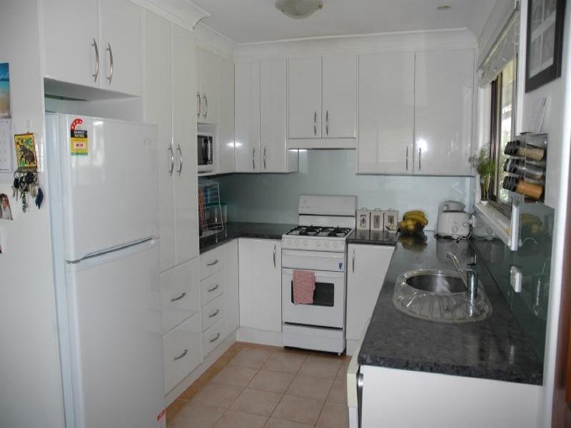 949 The Entrance Road, Forresters Beach NSW 2260
