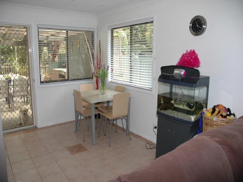 949 The Entrance Road, Forresters Beach NSW 2260