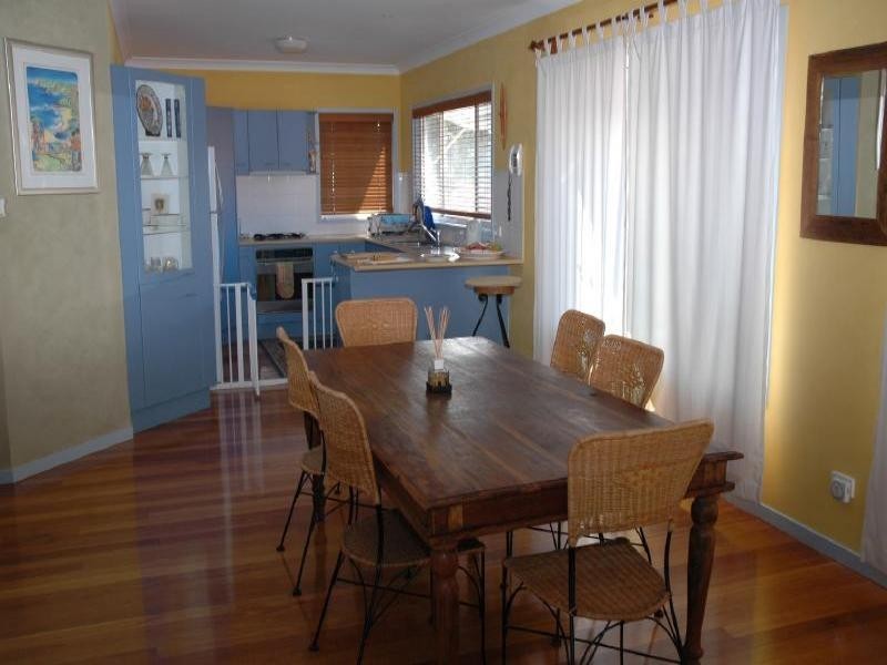 49 John Street, Forresters Beach NSW 2260
