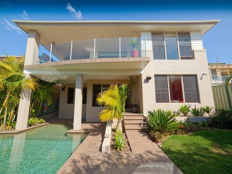 3 Peak Street, Bateau Bay NSW 2261