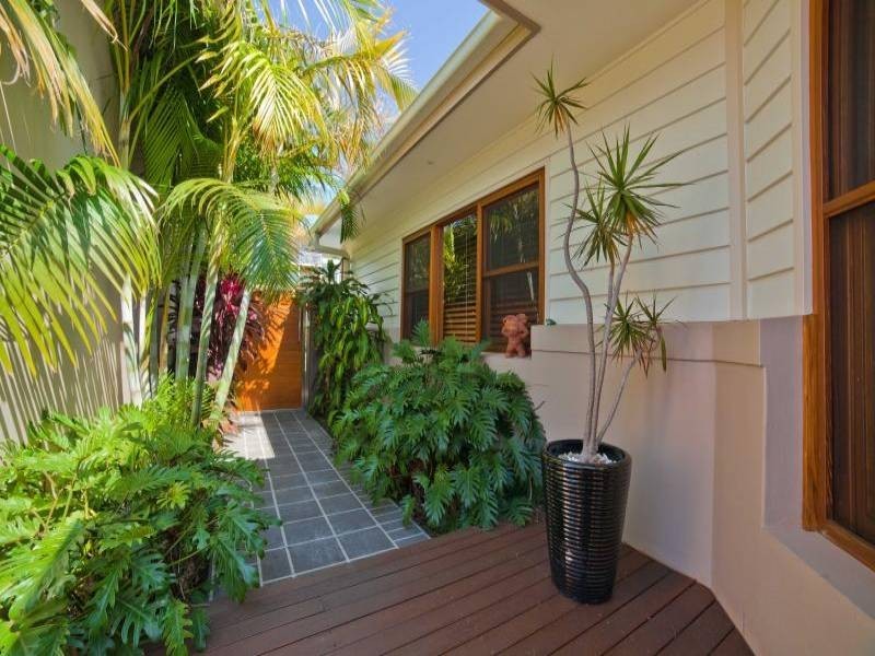 3 Peak Street, Bateau Bay NSW 2261