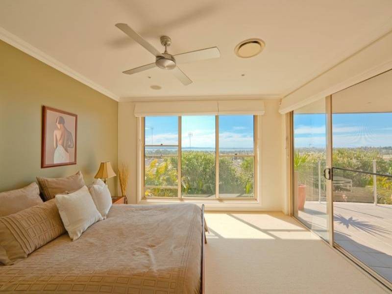 3 Peak Street, Bateau Bay NSW 2261