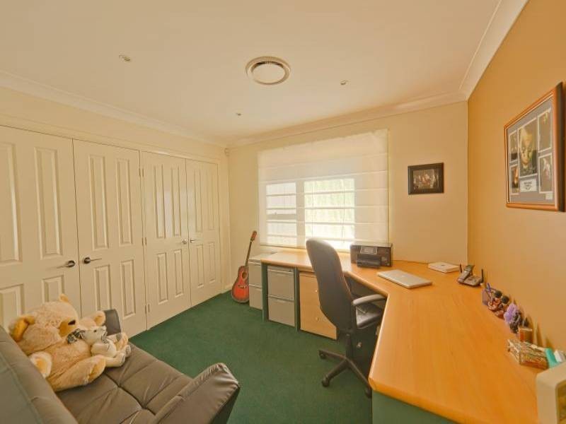 3 Peak Street, Bateau Bay NSW 2261