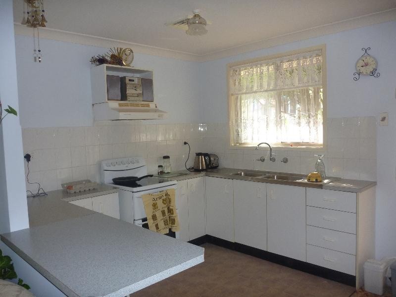 17 Malkana Avenue, Forresters Beach NSW 2260