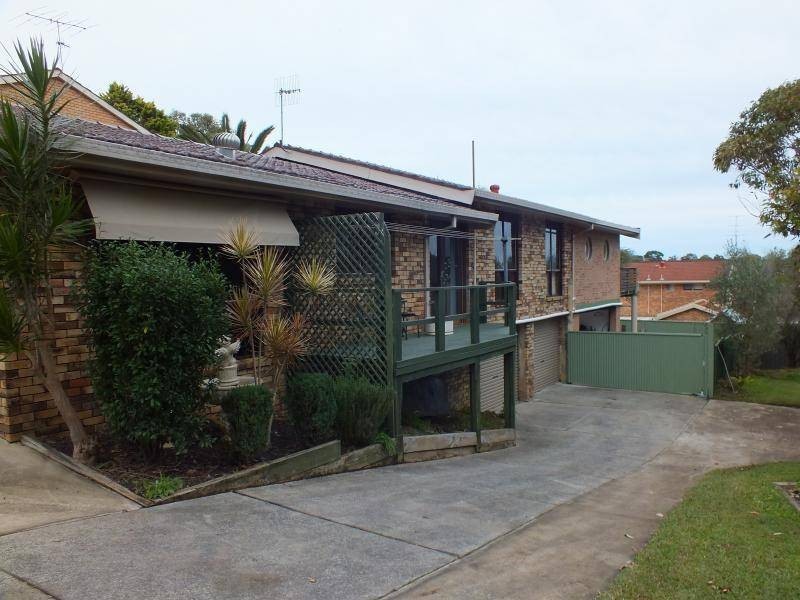 36 Anglers Ave, Bateau Bay NSW 2261