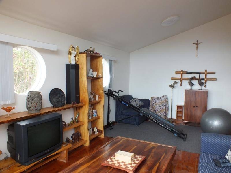 36 Anglers Ave, Bateau Bay NSW 2261