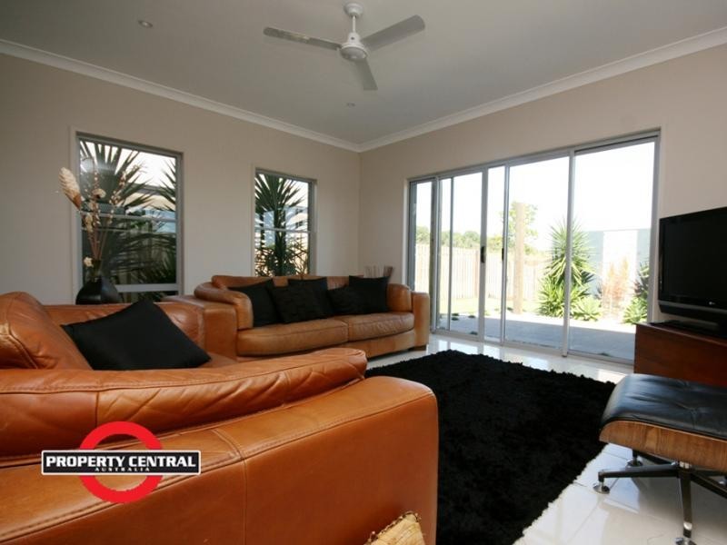 Hope Island QLD 4212