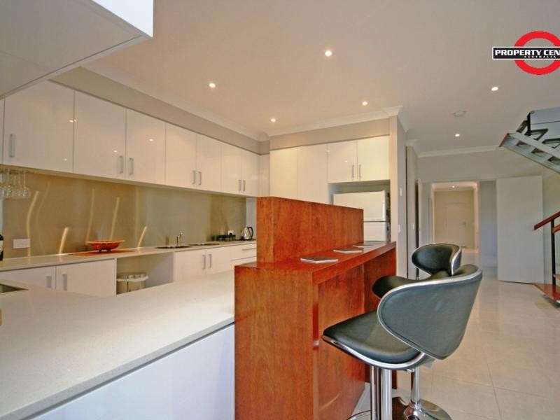 Hope Island QLD 4212