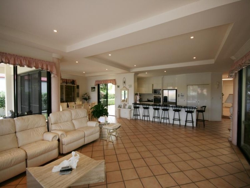 Hope Island QLD 4212