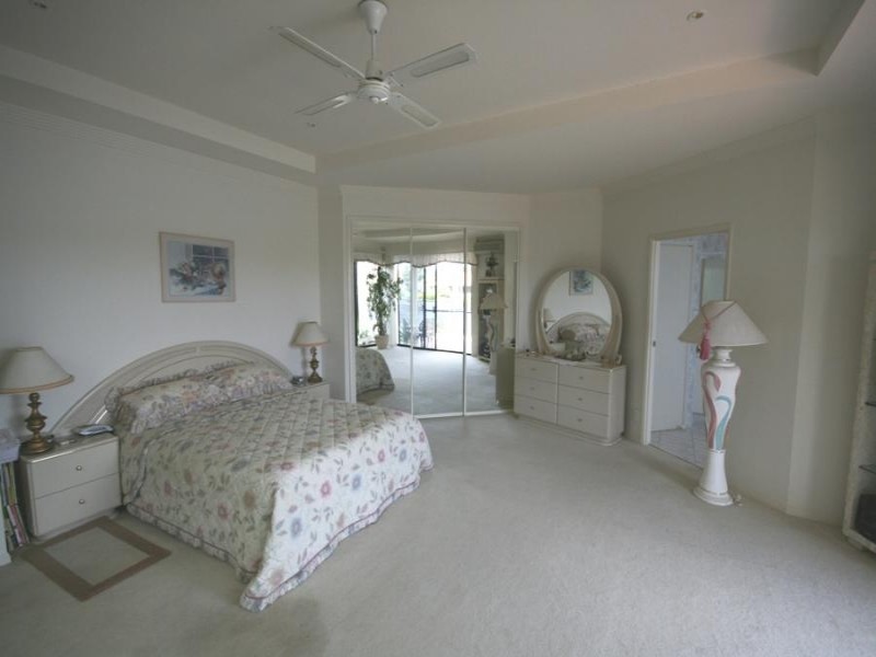 Hope Island QLD 4212