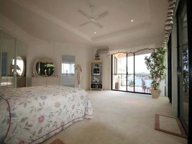 Hope Island QLD 4212