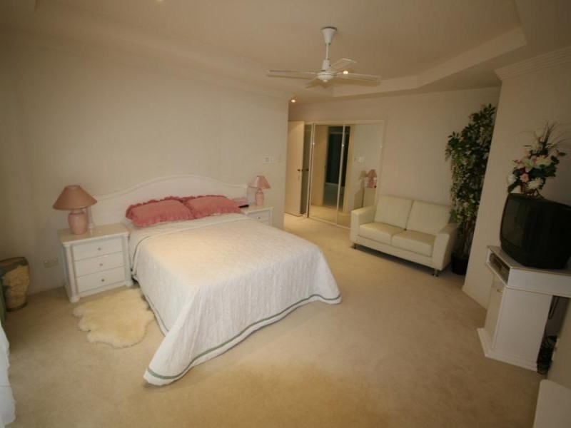 Hope Island QLD 4212