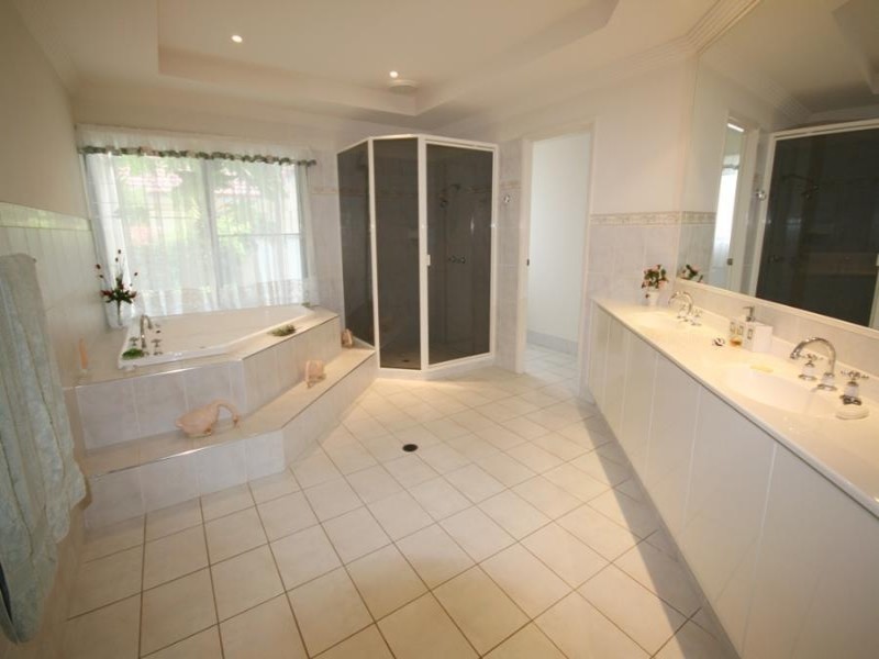 Hope Island QLD 4212