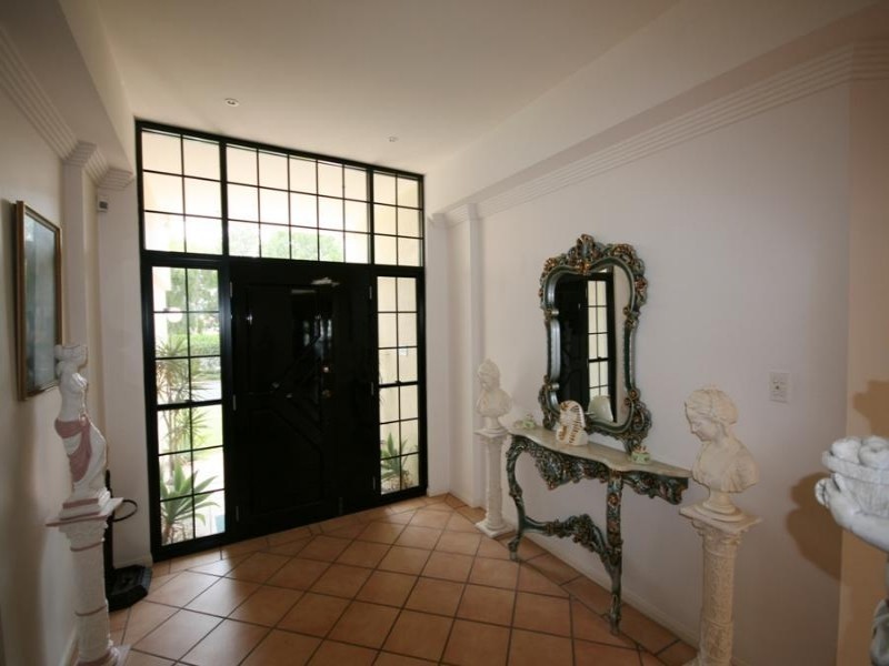 Hope Island QLD 4212