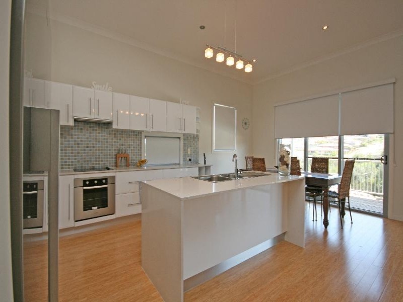 Pacific Pines QLD 4211