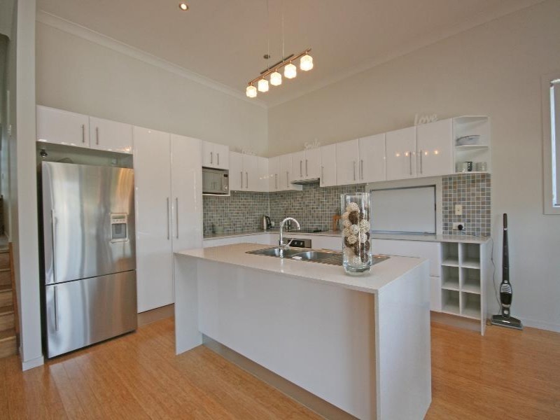 Pacific Pines QLD 4211