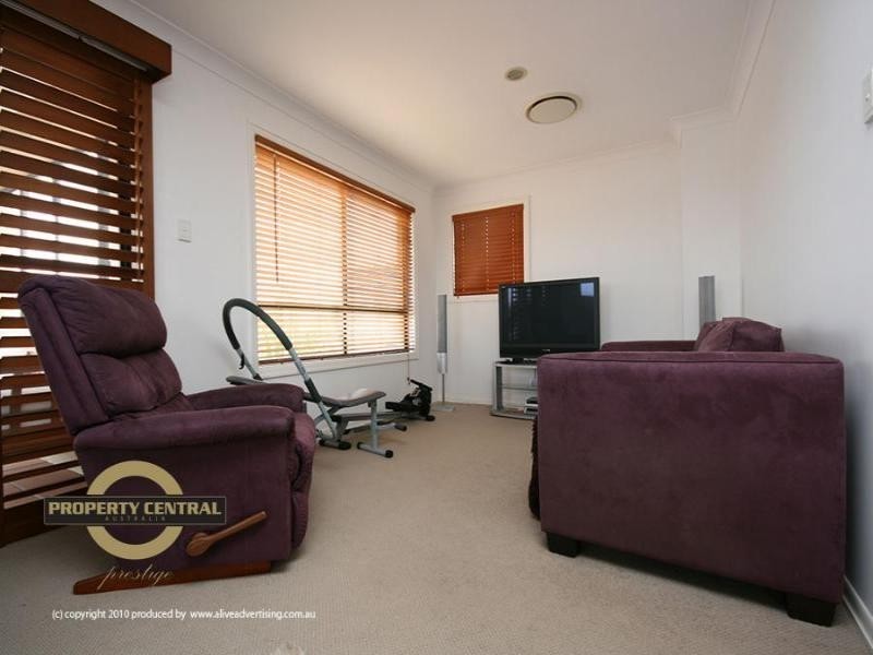 16 Saltair Gr, Monterey Keys QLD 4212