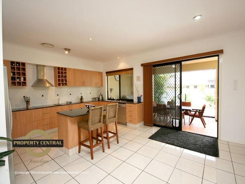 16 Saltair Gr, Monterey Keys QLD 4212