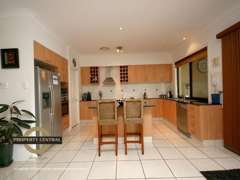16 Saltair Gr, Monterey Keys QLD 4212