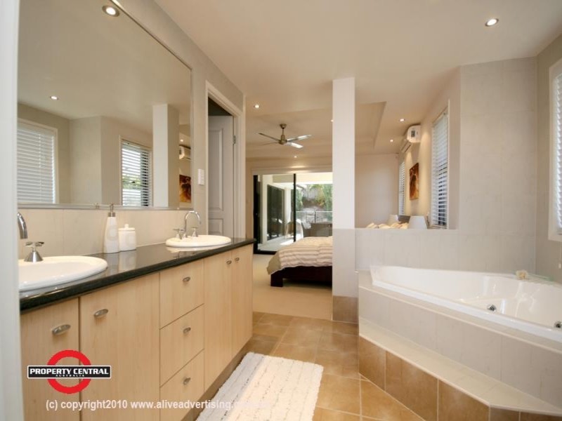 Pacific Pines QLD 4211