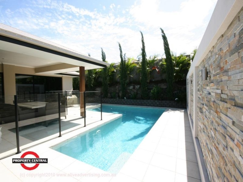 Pacific Pines QLD 4211