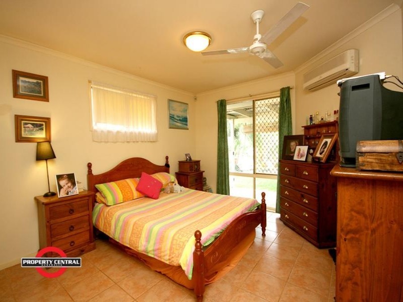 2 Bonin Close, Pacific Pines QLD 4211