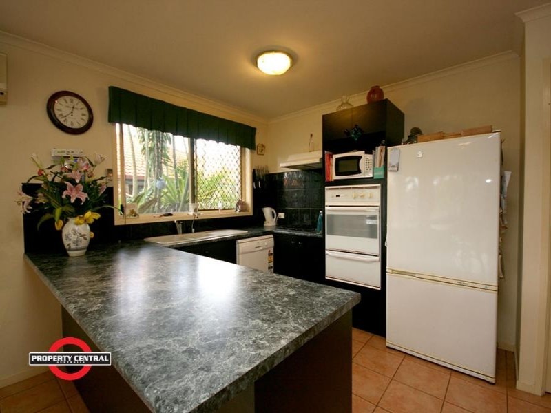 2 Bonin Close, Pacific Pines QLD 4211
