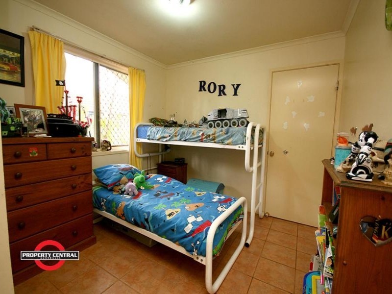2 Bonin Close, Pacific Pines QLD 4211