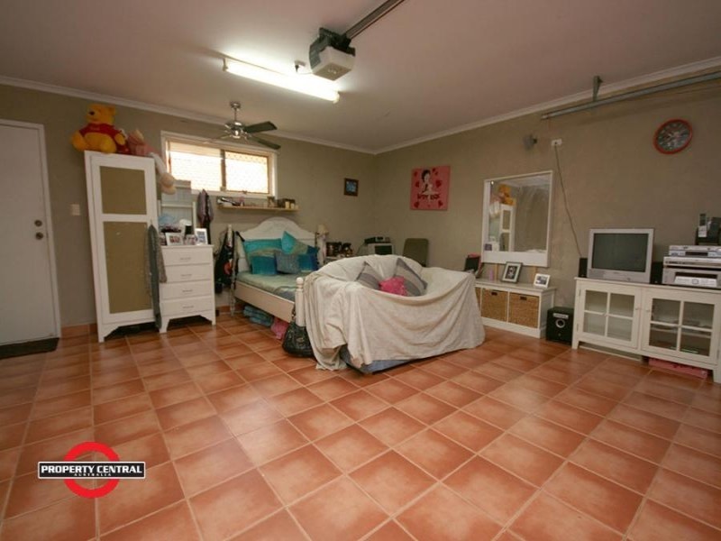 2 Bonin Close, Pacific Pines QLD 4211