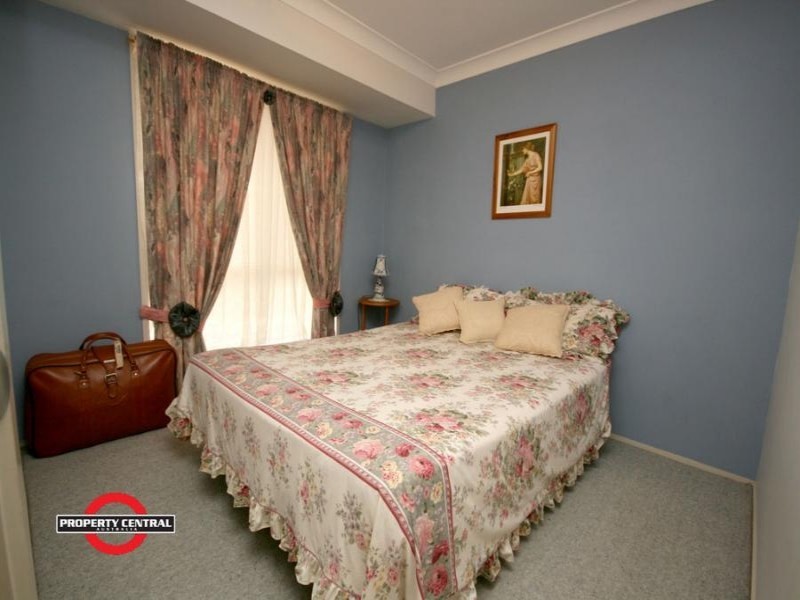 2 Pambula Ct, Helensvale QLD 4212