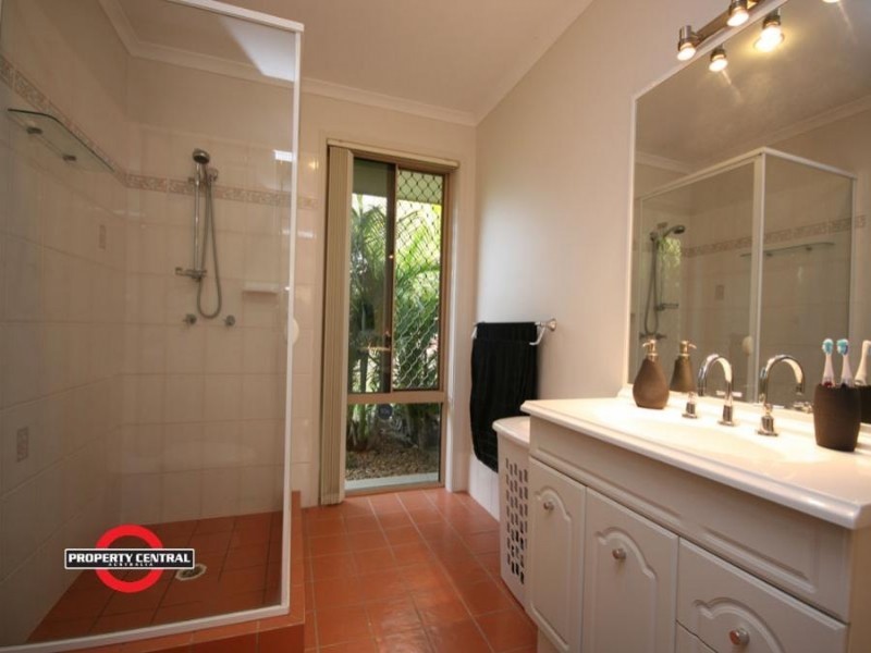 6 Grande Entrance, Monterey Keys QLD 4212